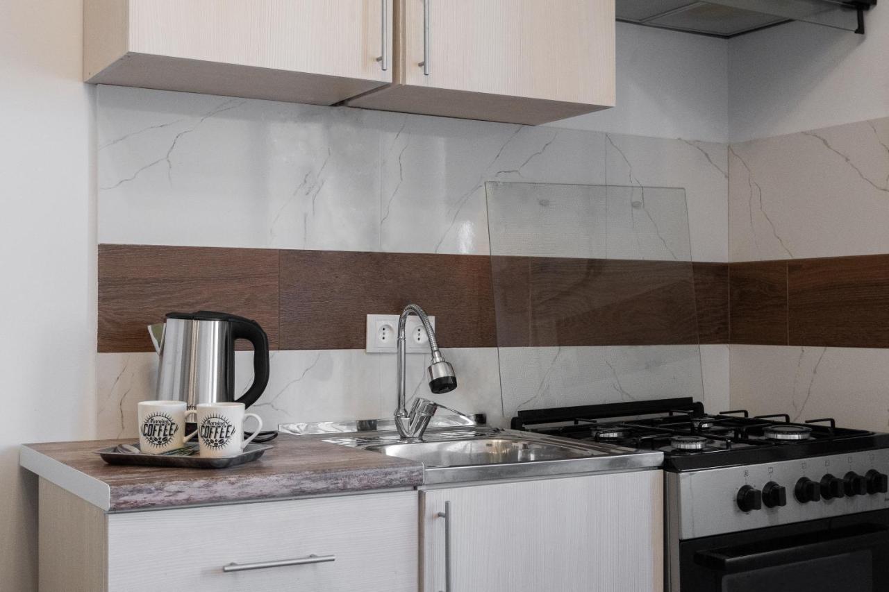 Bright Apartment On 13Th Floor เยเรวาน ภายนอก รูปภาพ